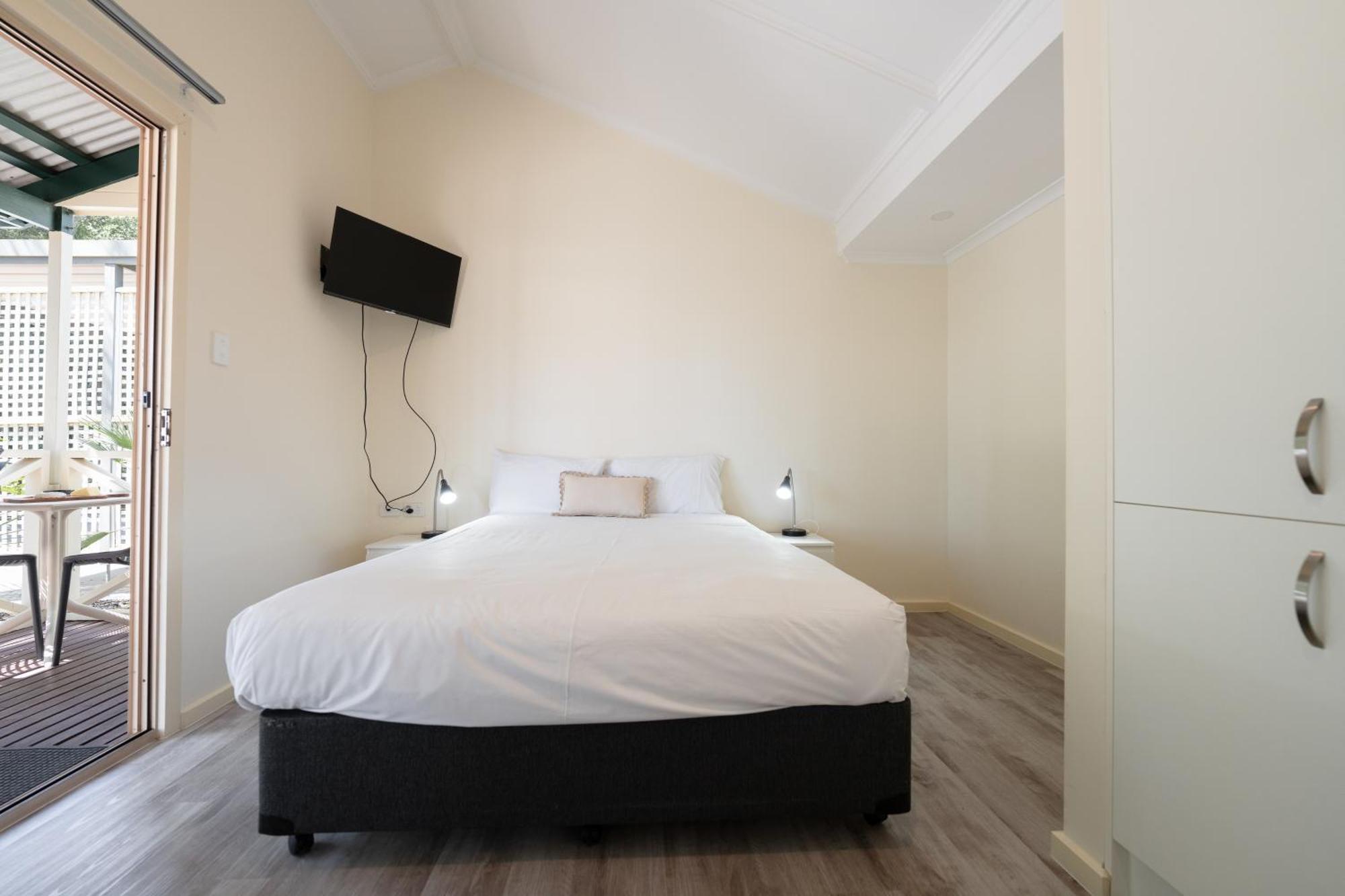 Highway 1 Holiday & Lifestyle Park Bolivar Room photo