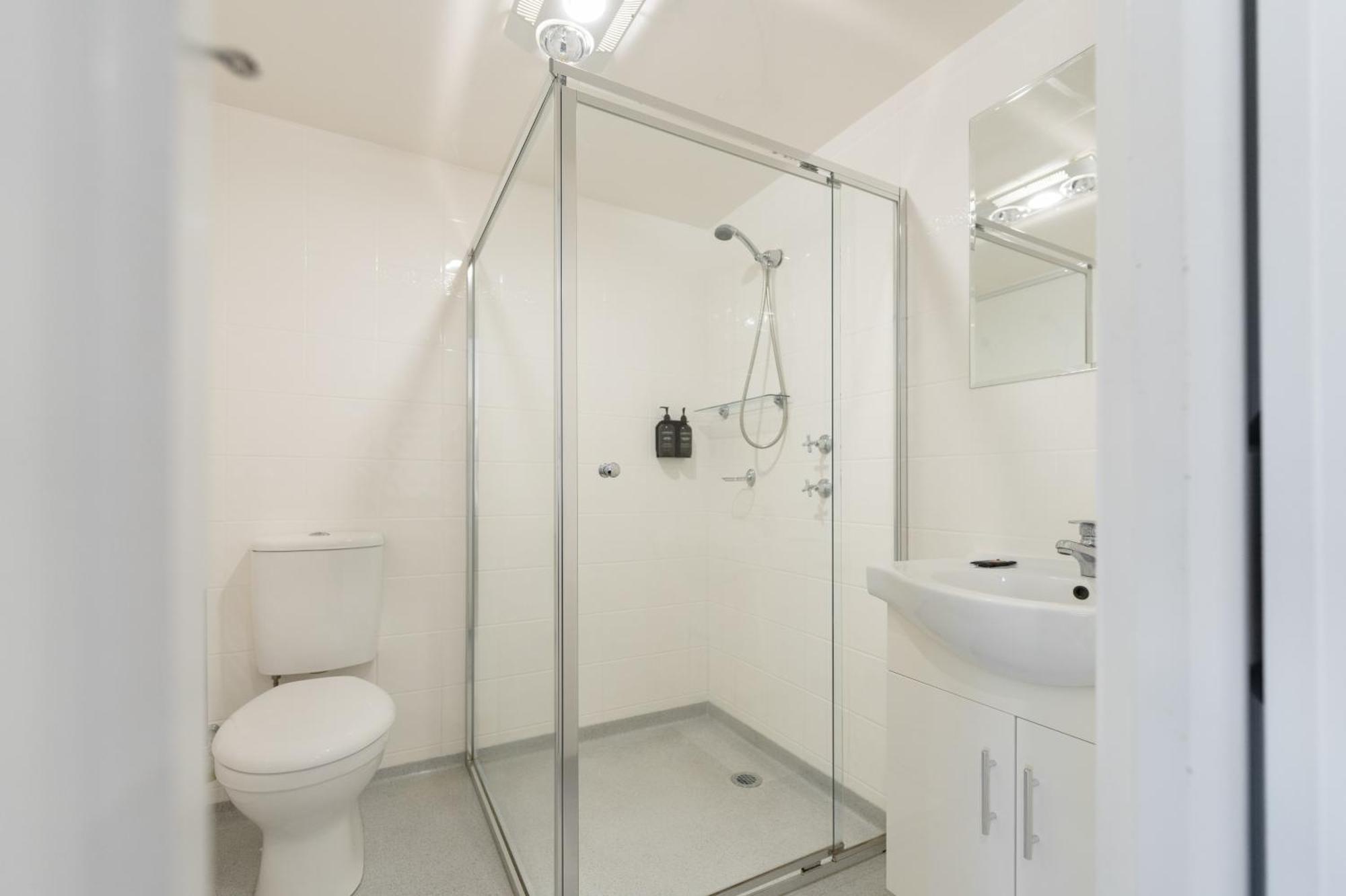 Highway 1 Holiday & Lifestyle Park Bolivar Room photo
